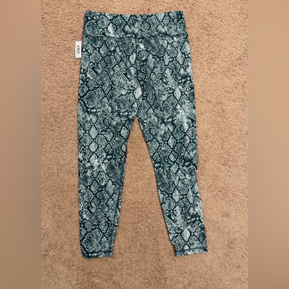 Workout Leggings - Picture 3 of 4